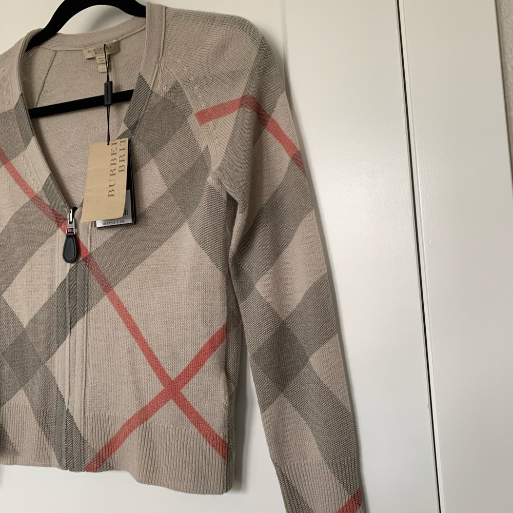 🚫Sold NWT Burberry sweater - Picture 5 of 8